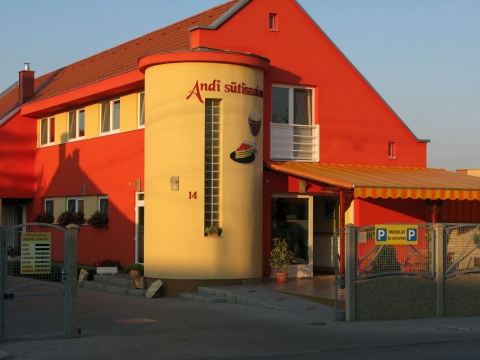 Array Velence Andi sütiszalon
