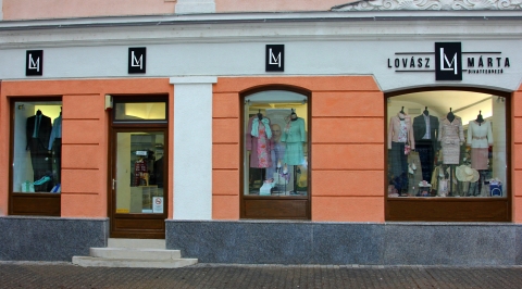 Array Kaposvár Lovász Márta divattervező